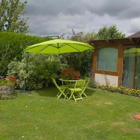 Bed and Breakfast Les Rendzines Nuisement-sur-Coole Exterior foto