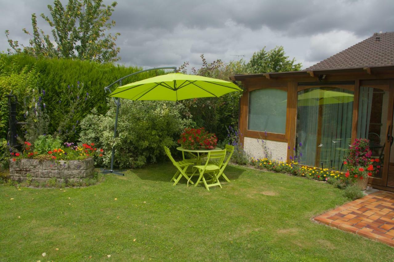 Bed and Breakfast Les Rendzines Nuisement-sur-Coole Exterior foto